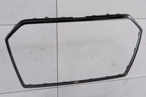 AUDI S3 8V 2017-2020 PO FACELIFTINGU CZARNA RAMKA GRILLA 8V3853651