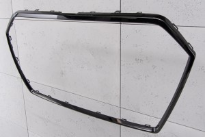 AUDI S3 8V 2017-2020 PO FACELIFTINGU CZARNA RAMKA GRILLA 8V3853651