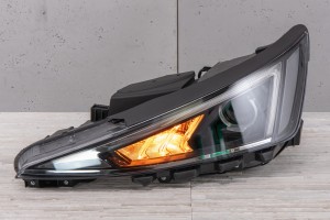 HYUNDAI ELANTRA VI AD 2018-2020 PO FACELIFTINGU LAMPA PRZEDNIA LEWA LED 92101F2600