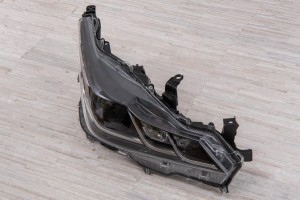 TOYOTA COROLLA XII E21 SEDAN 2019+ LAMPA PRZEDNIA PRAWA 8113002T30 / 8113002T31 / 8113002U50