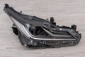 TOYOTA COROLLA XII E21 2019+ SEDAN LAMPA PRZEDNIA PRAWA FULL LED + DRL 8111002T51