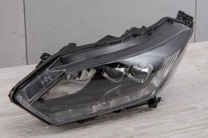 HONDA HR-V II RU 2015-2018 PRZED FACELIFTINGIEM LAMPA PRZEDNIA LED LEWA 33150T72G31