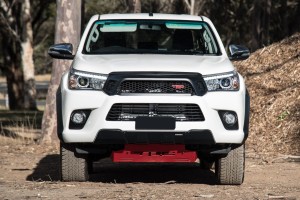 TOYOTA HILUX VIII 2015-2021 LAMPA PRZECIWMGIELNA PRZEDNIA LEWA 8122002110