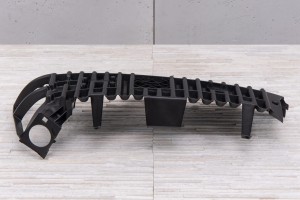 JEEP WRANGLER JK 2007-2018 WSPORNIK ŚLIZG LEWEGO PRZEDNIEGO NADKOLA 55078135AF
