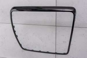 AUDI RS6 C6 4F 2008-2011 PO FACELIFTINGU RAMKA GRILLA CZARNA 4F0853651AK