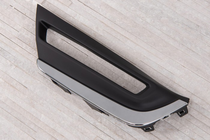 HONDA CR-V V 2018+ KRATKA HALOGENU LEWA Z CHROMOWANĄ LISTWĄ 08V31TLA700A