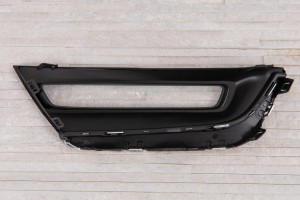 HONDA CR-V V 2018+ KRATKA HALOGENU PRAWA Z CHROMOWANĄ LISTWĄ 08V31TLA700A