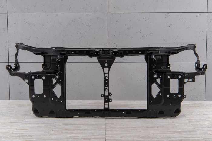 HYUNDAI i30 I FD 2007-2011 PAS PRZEDNI 641012R000