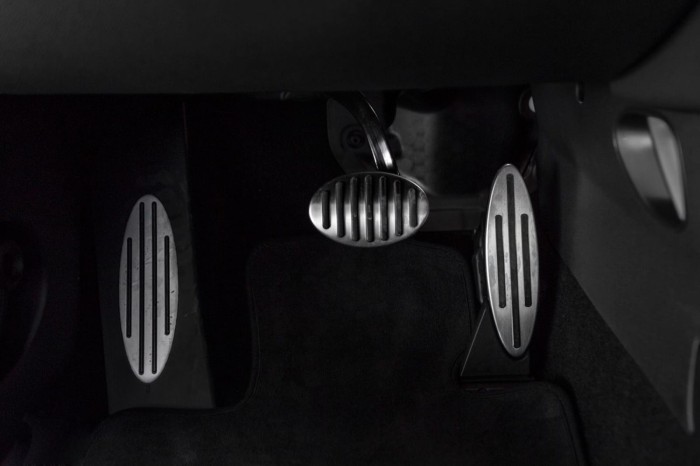 MINI PACEMAN 2010-2018 MANUAL NAKŁADKI NA PEDAŁY NAKŁADANE