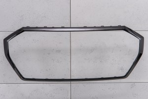 AUDI Q3 F3 2018+ CZARNA RAMKA GRILLA 83A853651B