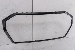 AUDI Q3 F3 2018+ CZARNA RAMKA GRILLA 83A853651B