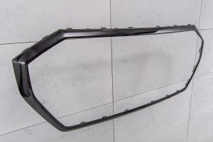 AUDI Q3 F3 2018+ CZARNA RAMKA GRILLA 83A853651B