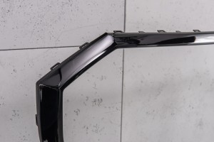 AUDI Q3 F3 2018+ CZARNA RAMKA GRILLA 83A853651B