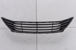 HYUNDAI ELANTRA V MD 2010-2013 PRZED FACELIFTINGIEM KRATKA ZDERZAKA ŚRODKOWA 865603X700