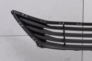 HYUNDAI ELANTRA V MD 2010-2013 PRZED FACELIFTINGIEM KRATKA ZDERZAKA ŚRODKOWA 865603X700