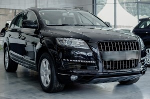 AUDI Q7 4L 2005-2015 CZARNA RAMKA GRILLA 4L0853651B