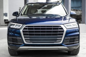 AUDI Q7 4M 2015-2020 PRZED FACELIFTINGIEM CHROMOWANA RAMKA GRILLA 4M0853651F