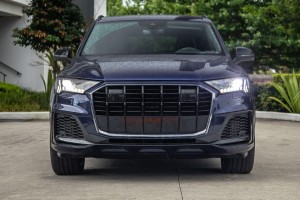 AUDI Q7 4M 2020+ PO FACELIFTINGU SREBRNA RAMKA GRILLA 4M0853651AJ