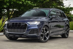 AUDI Q7 4M 2020+ PO FACELIFTINGU SREBRNA RAMKA GRILLA 4M0853651AJ