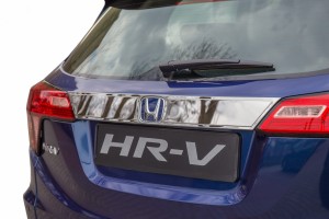 HONDA HRV 2015+ LISTWA KLAPY TYŁ WOKÓŁ ZNACZKA