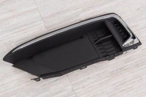 HONDA CIVIC X 2019-2021 PO FACELIFTINGU KRATKA HALOGENU Z CHROMOWANĄ LISTWĄ LEWA 71185TBAK50