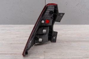 HONDA CR-V IV 2012-2015 PRZED FACELIFTINGIEM KAROSERYJNA LAMPA TYLNA PRAWA 33500T0AA01