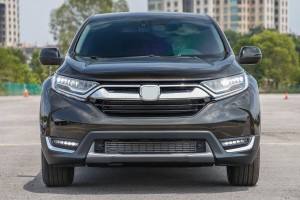 HONDA CR-V V 2018-2019 PRZED FACELIFTINGIEM CHROMOWANA LISTWA LAMPY PRZEDNIEJ PRAWA 71123TLYH01