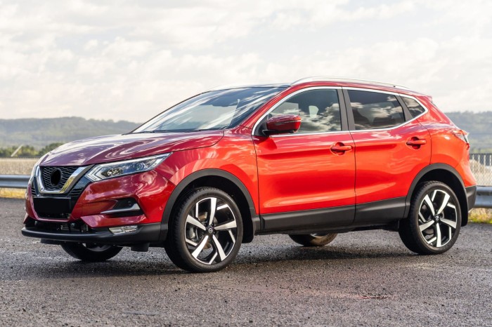 NISSAN QASHQAI II J11 2017-2021 PO FACELIFTINGU RAMKA GRILLA 62070HV00A