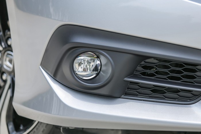 CITROEN DS5 2011-2015 LAMPA PRZECIWMGIELNA PRZEDNIA L=P 5182426AA