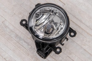 FIAT PUNTO EVO 2009-2012 / FIAT PUNTO III 2012-2018 / FIAT PANDA III 2010-2014 / FIAT 500 L MINIVAN 2013-2022 / FIAT DOBLO II 2010-2022 / FIAT TIPO II 2016-2019 PRZED FACELIFTINGIEM LAMPA PRZECIWMGIELNA PRZEDNIA L=P 5182426AA