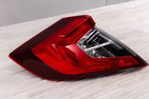 HONDA CIVIC X 2016-2019 SEDAN PRZED FACELIFTINGIEM KAROSERYJNA LAMPA TYLNA LED LEWA 33550TEXY01