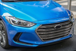 HYUNDAI ELANTRA VI AD 2015-2018 PRZED FACELIFTINGIEM ZAŚLEPKA HALOGENU PRAWA 86564F2000
