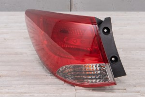 HYUNDAI ix35 LM 2010-2013 PRZED FACELIFTINGIEM KAROSERYJNA LAMPA TYLNA LEWA 924012S020