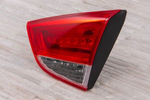 HYUNDAI ix35 LM 2010-2013 PRZED FACELIFTINGIEM LAMPA KLAPY TYLNEJ PRAWA 924062Y0