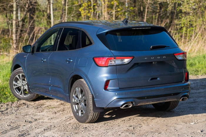 FORD ESCAPE MK4 IV 2019+ ST-LINE CHLAPACZE