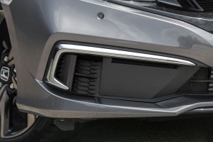 HONDA CIVIC X 2019-2021 SEDAN PO FACELIFTINGU KRATKA ZDERZAKA PRAWA 71180TBAK50