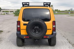 SUZUKI JIMNY 1998-2018 STALOWY ZDERZAK TYLNY Z HAKIEM