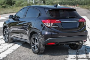 HONDA HR-V II RU 2015-2018 PRZED FACELIFTINGIEM ZDERZAK TYLNY DOLNY 04715T7WA90