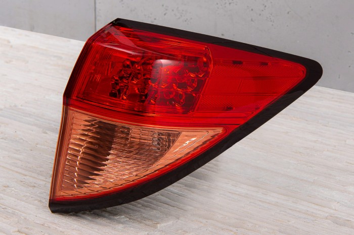 HONDA HR-V II RU 2015-2018 PRZED FACELIFTINGIEM LAMPA TYLNA PRAWA 33502T7SA01