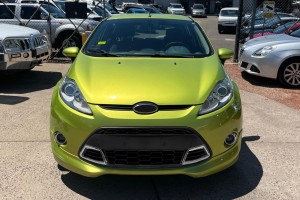 FORD FIESTA MK7 VII 2008-2012 SPORT PRZED FACELIFTINGIEM KRATKA PRZEDNIEGO ZDERZAKA 32382710