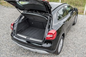 MERCEDES GLA X156 2013-2019 PÓŁKA BAGAŻNIKA