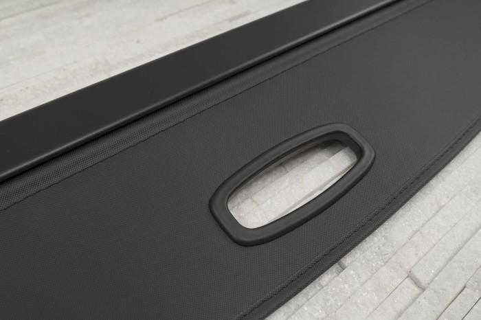 TOYOTA RAV4 V 2019+ CZARNA ROLETA BAGAŻNIKA