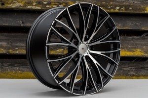 FELGA ALUMINIOWA 18X8 ET/40 5/114,3 OC 73,1