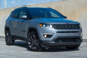 JEEP COMPASS II MP 2017-2020 PRZED FACELIFTINGIEM ŚWIATŁA DRL LED DO JAZDY DZIENNEJ PRAWE + LEWE Z KIERUNKOWSKAZEM 68266926AA / 68266927AA
