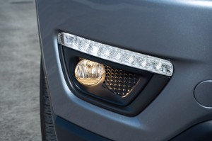 JEEP COMPASS II MP 2017-2020 PRZED FACELIFTINGIEM ŚWIATŁA DRL LED DO JAZDY DZIENNEJ PRAWE + LEWE Z KIERUNKOWSKAZEM 68266926AA / 68266927AA