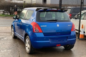 spoiler suzuki swift 2.jpg