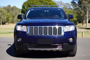 JEEP GRAND CHEROKEE IV WK2 2010-2014 PRZED FACELIFTINGIEM DEKORACYJNA NAKŁADKA SIATKA GRILLA