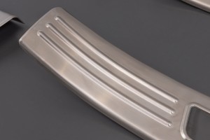 MAZDA 6 III GJ 2012+ GÓRNE WEWNETRZNE LISTWY PROGOWE