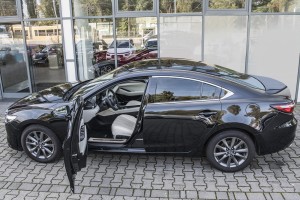 MAZDA 6 III GJ 2012+ GÓRNE WEWNETRZNE LISTWY PROGOWE