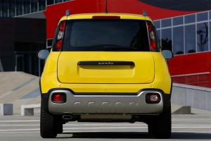 panda.FIAT PANDA III 2011-2024 LAMPA PRZECIWMGIELNA TYLNA LEWA 51848138